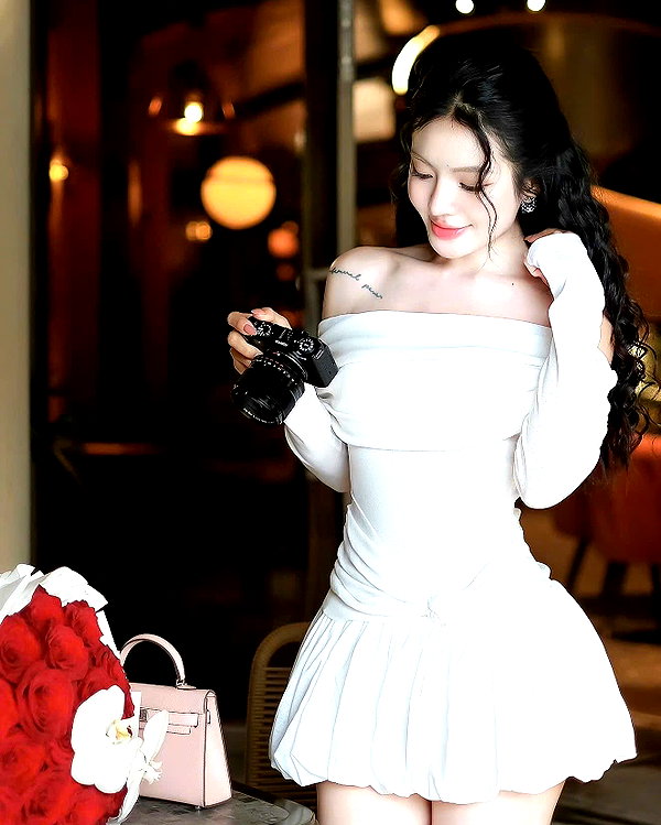 lyhythuedoxinh instagram image archive image