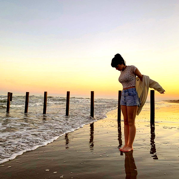 yeahimcaroline instagram image archive image