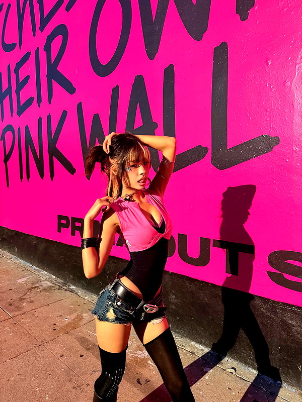 princessamelia_official instagram image archive image