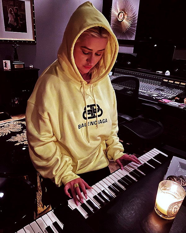 xtina instagram image archive image