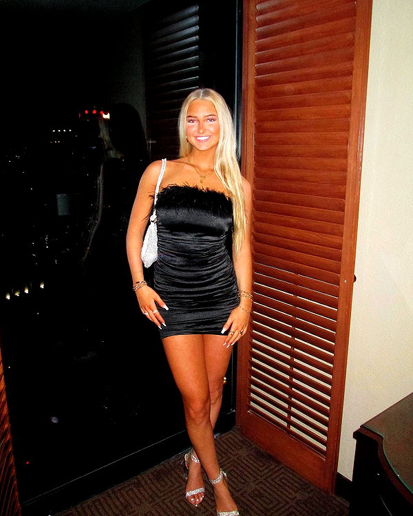 iamsydneythomas instagram image archive image