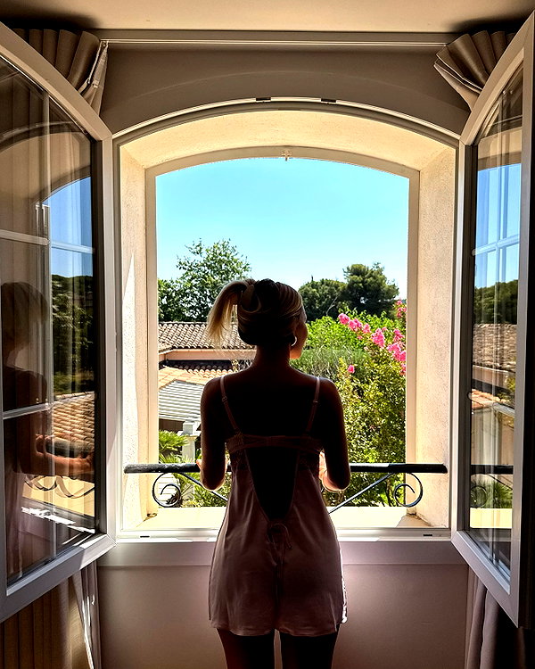 allieauton instagram image archive image
