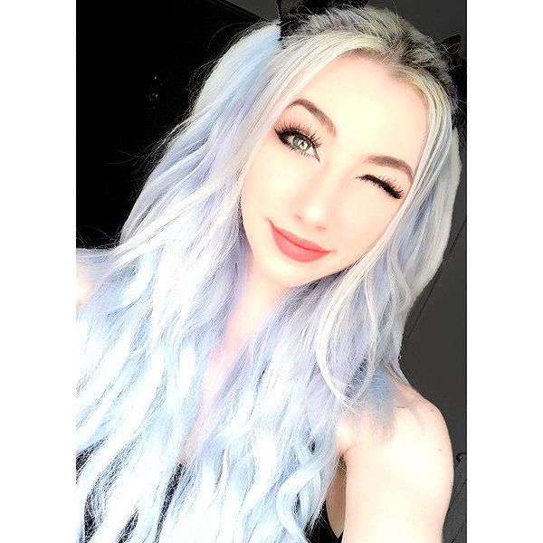 danielle.mercedie instagram image archive image
