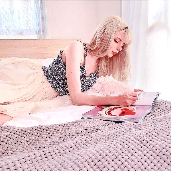 peachmilky_ instagram image archive image