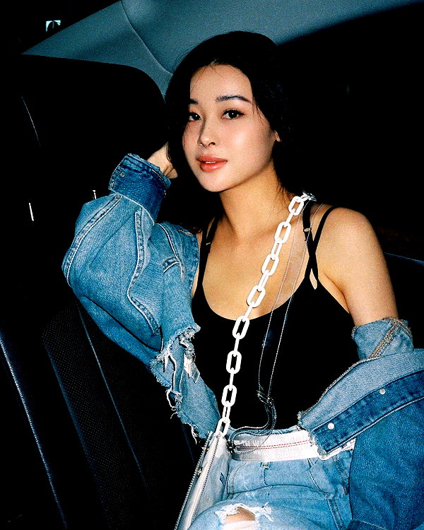 emily.ghoul instagram image archive image