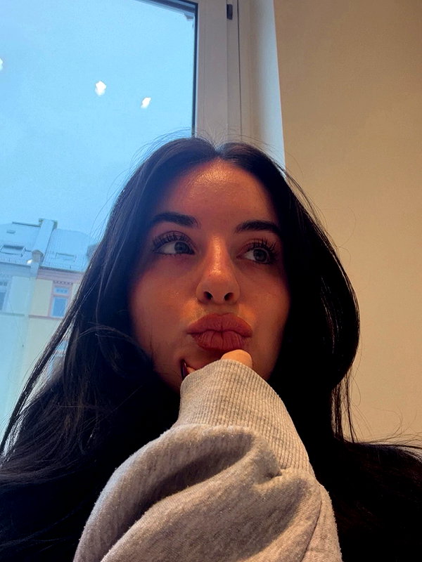 zoeliss instagram image archive image