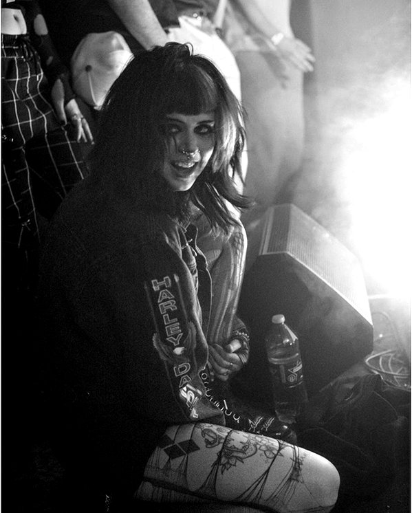 yeahimcaroline instagram image archive image