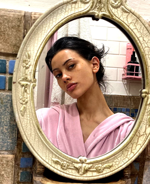 leonanaomii instagram image archive image