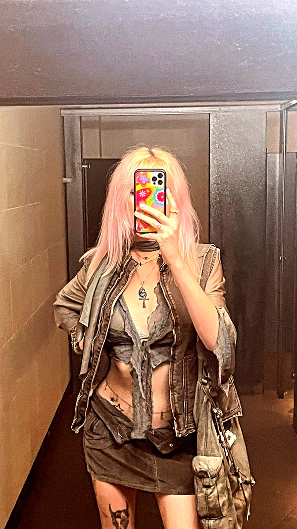 haileylayfield instagram image archive image