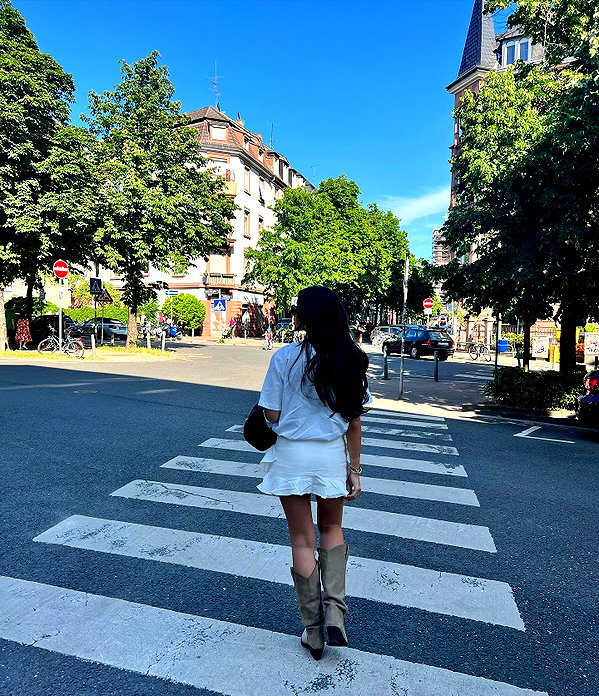 zoeliss instagram image archive image