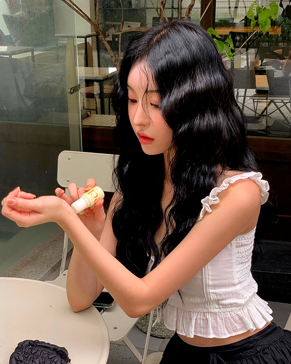 daxbin instagram image archive image
