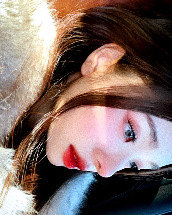dear.zia instagram image archive image