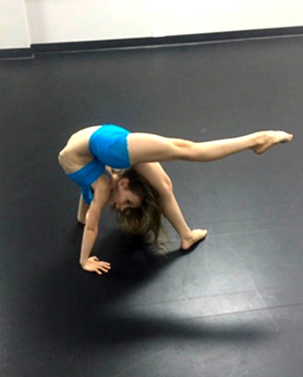ellianawalmsley instagram image archive image