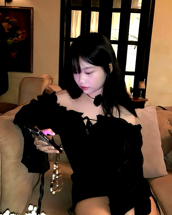 lyhythuedoxinh instagram image archive image