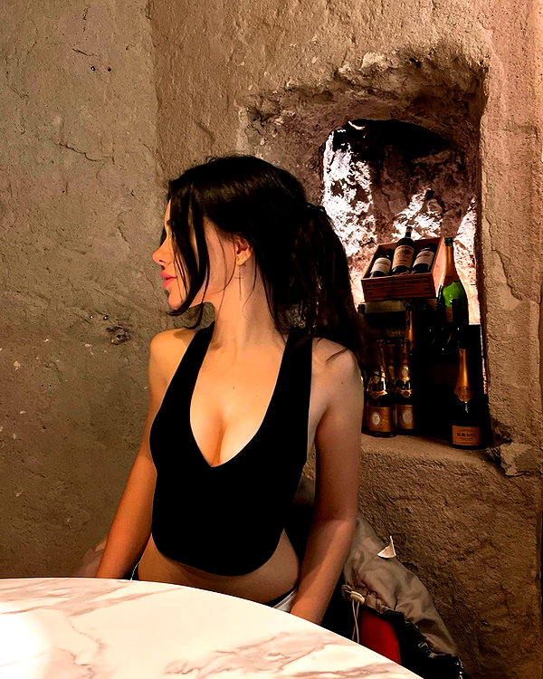 vanessa.rhd instagram image archive image