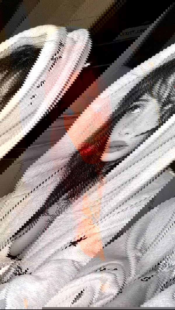 zommmbri zommmbri archive image