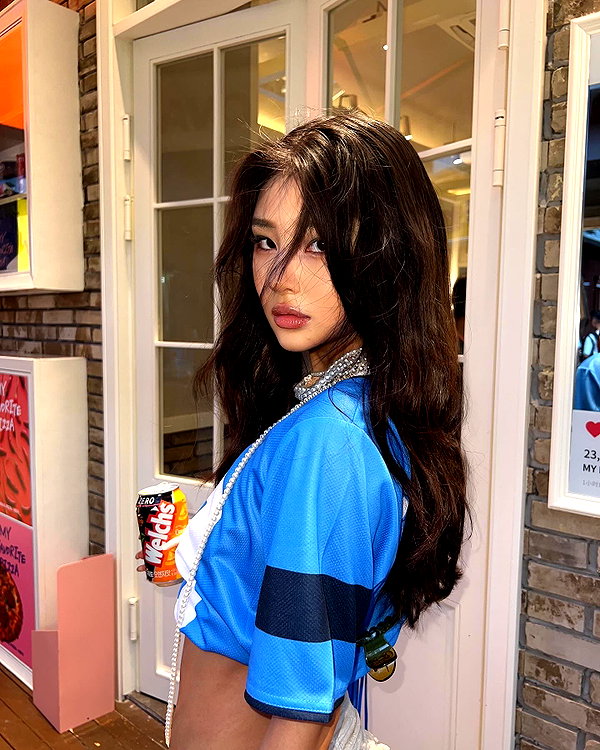 ll.lu1s instagram image archive image