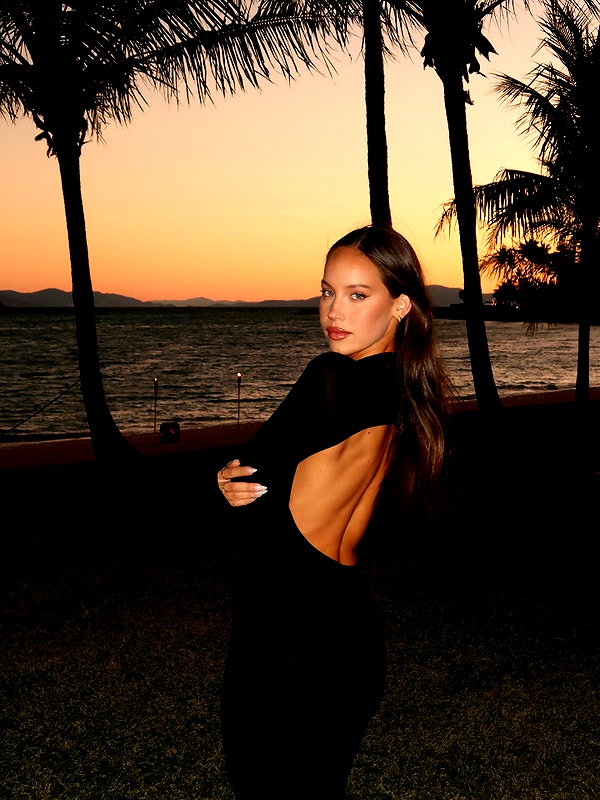 olivia.mathers instagram image archive image