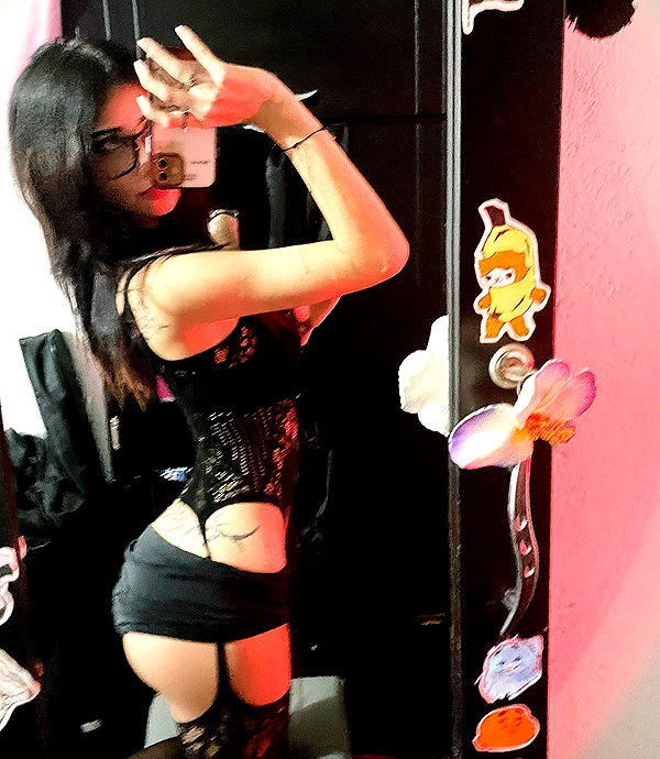 shevaal_x instagram image archive image