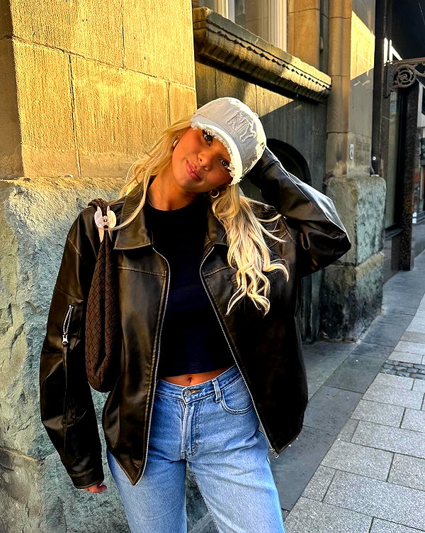 sophiecharlotth instagram image archive image