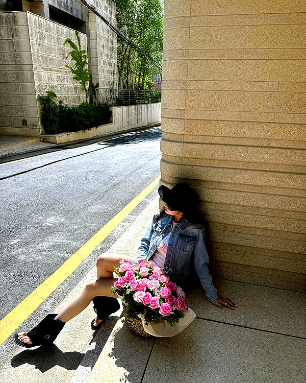 dear.zia instagram image archive image