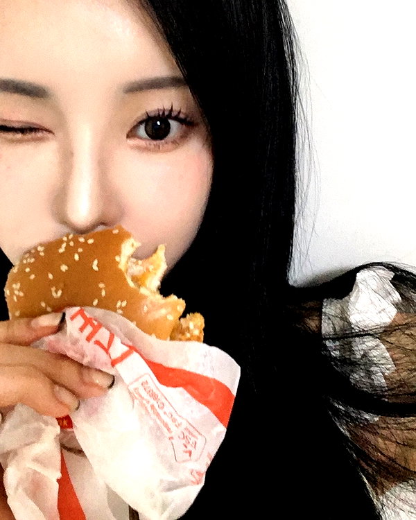 daxbin instagram image archive image