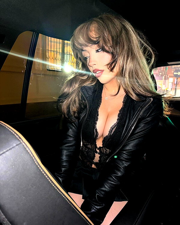v.qx instagram image archive image