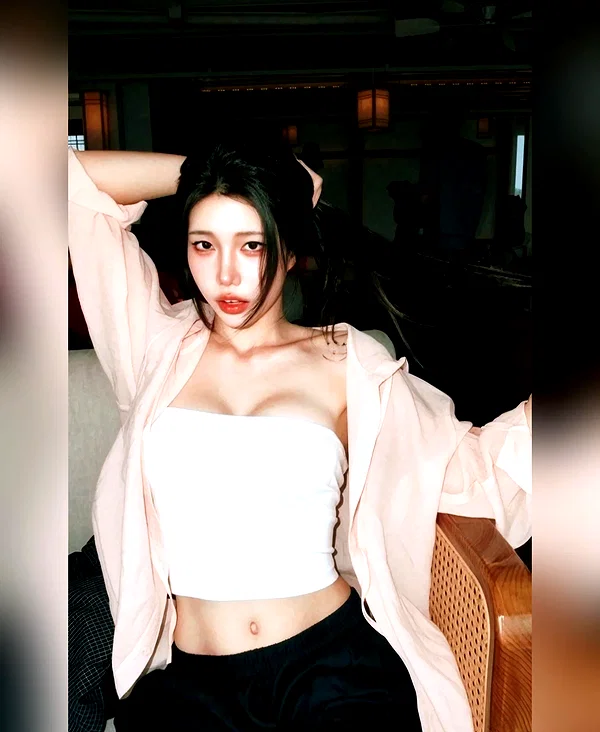 bora__look instagram image archive image