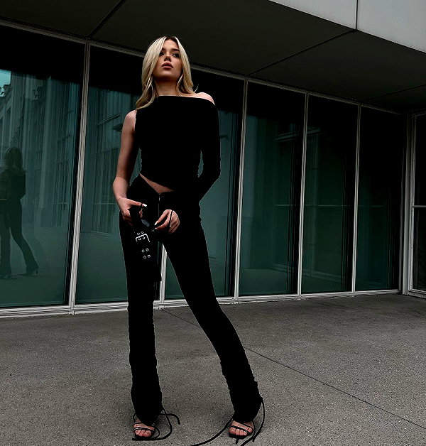 esmireal instagram image archive image