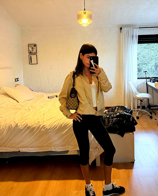 ainaratorneg instagram image archive image