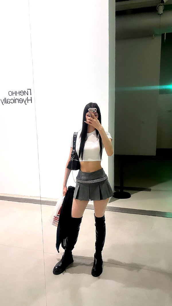 chrisstinalekss instagram image archive image