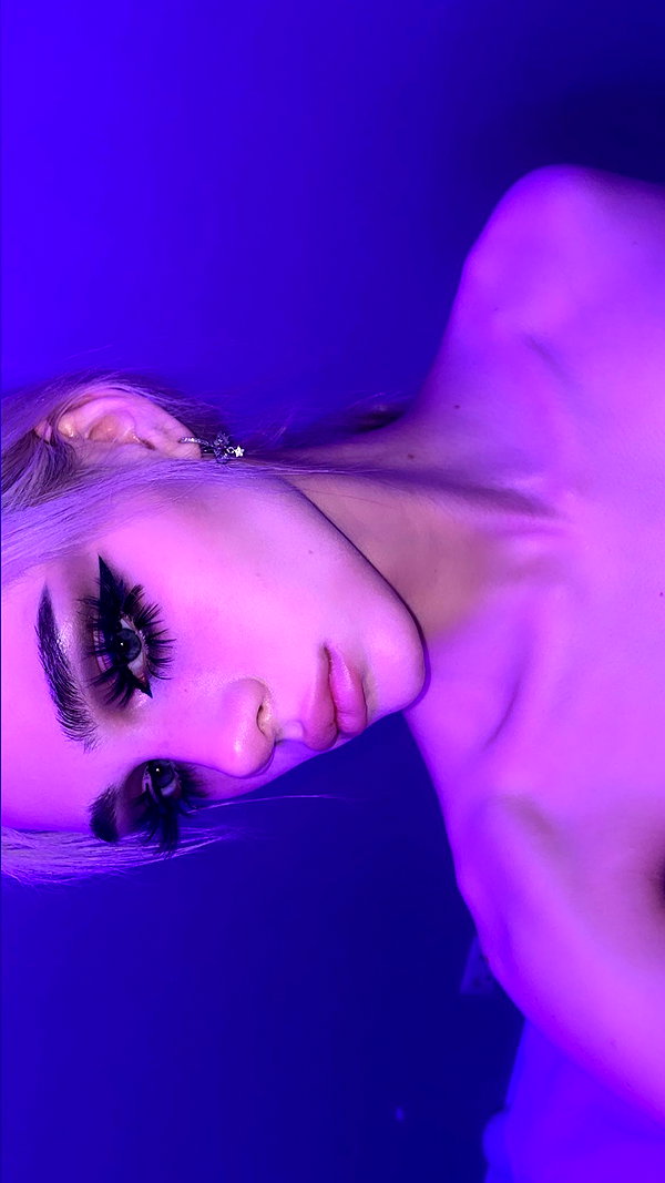 vik4au instagram image archive image