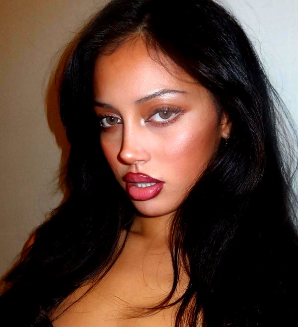 baddiesessence instagram image archive image