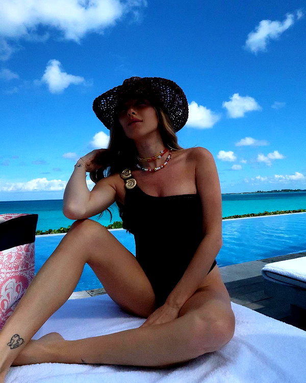 annezivi instagram image archive image