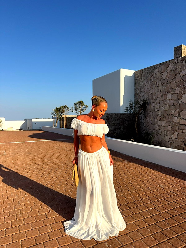 allieauton instagram image archive image