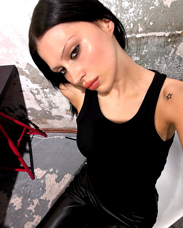 karolinaawasik instagram image archive image