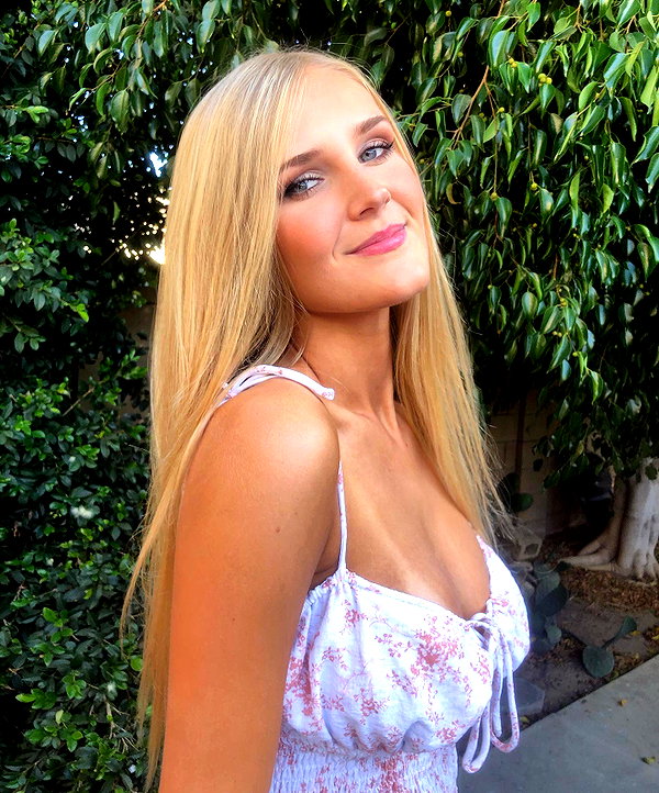 allie_dunn instagram image archive image