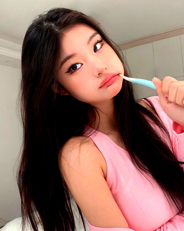 ll.lu1s instagram image archive image