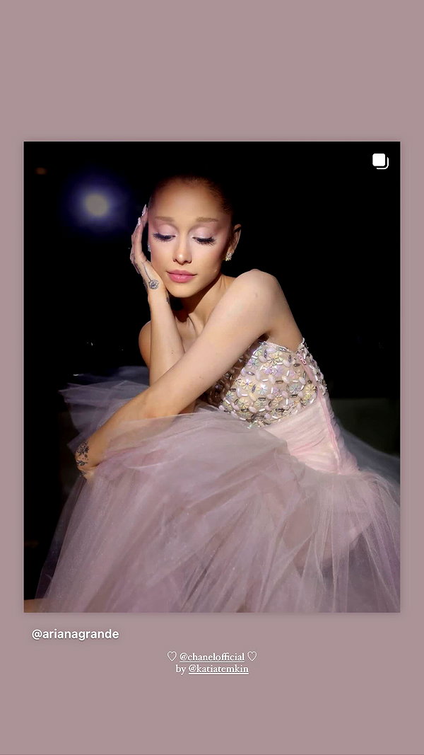 arianagrande instagram image archive image