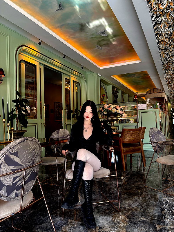 madamist_ instagram image archive image