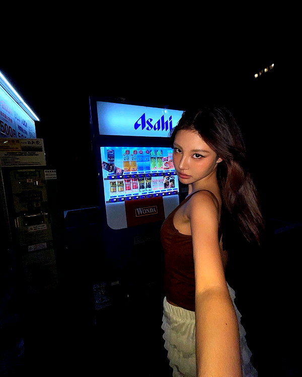 ll.lu1s instagram image archive image