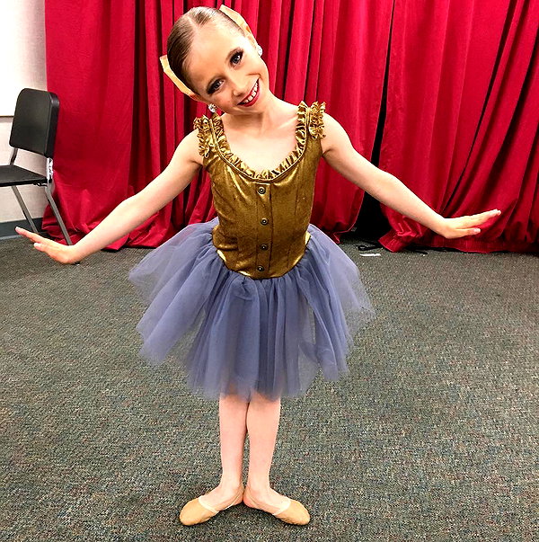ellianawalmsley instagram image archive image