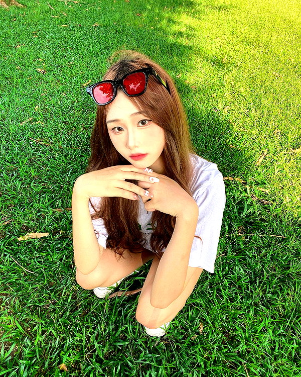 lai_931201 instagram image archive image