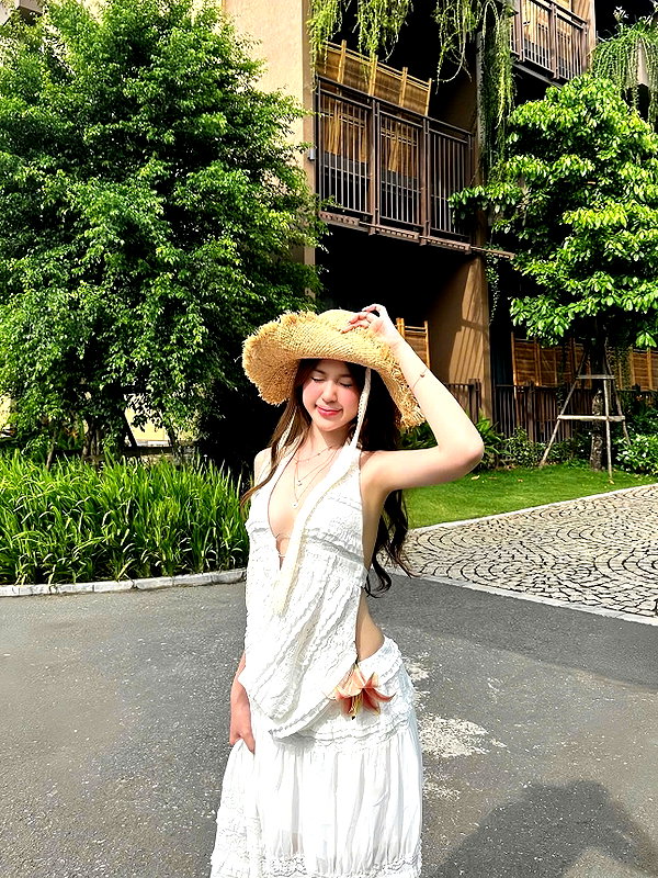 lyhythuedoxinh instagram image archive image