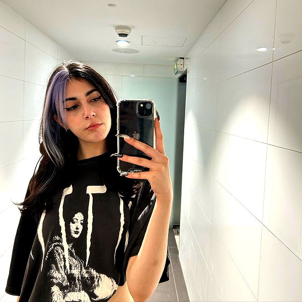 ayash.hila instagram image archive image