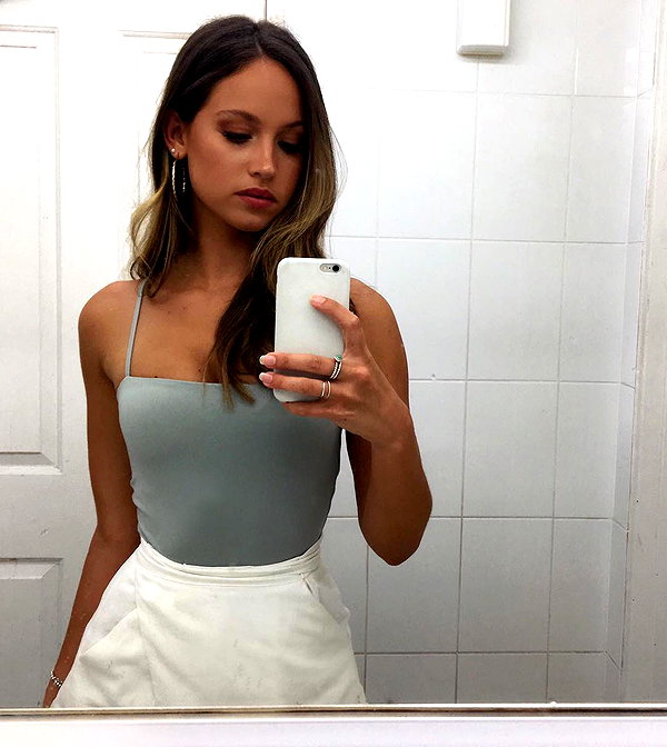olivia.mathers instagram image archive image