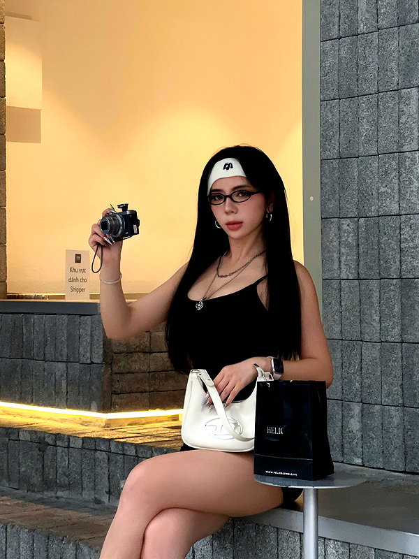 lyhythuedoxinh instagram image archive image