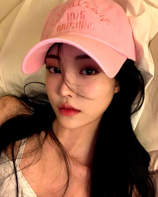 daxbin instagram image archive image