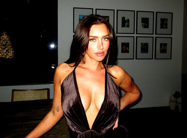 staskaranikolaou instagram image archive image