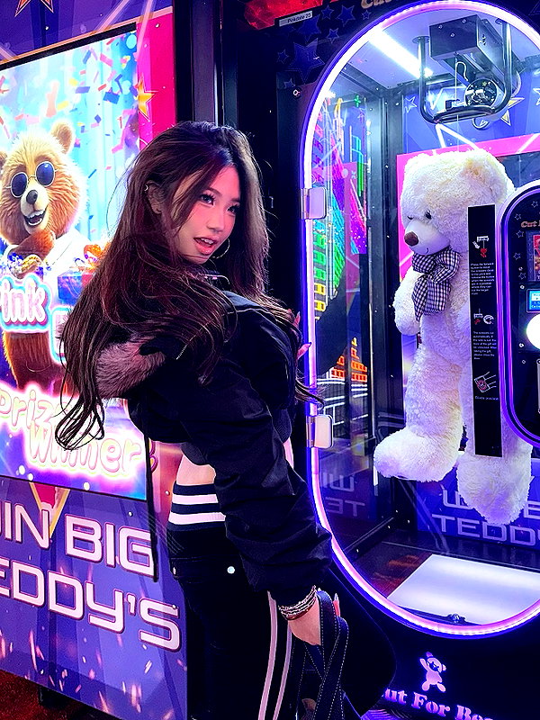 joycee.e instagram image archive image